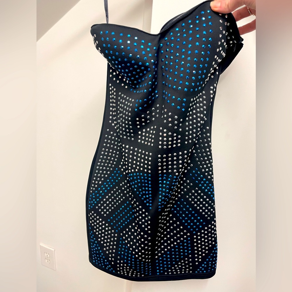 BNWT Megan rhinestone dress. 2B by BEBE